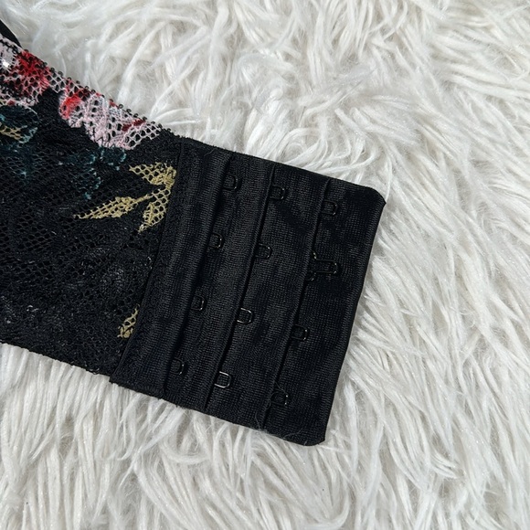 Torrid Curve Black Floral Lace Push Up Plunge Bra 44DDD - Picture 6 of 7